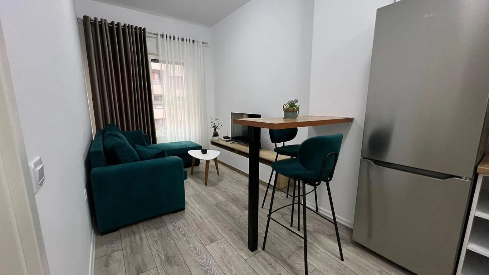 Ak Apartments 地拉那